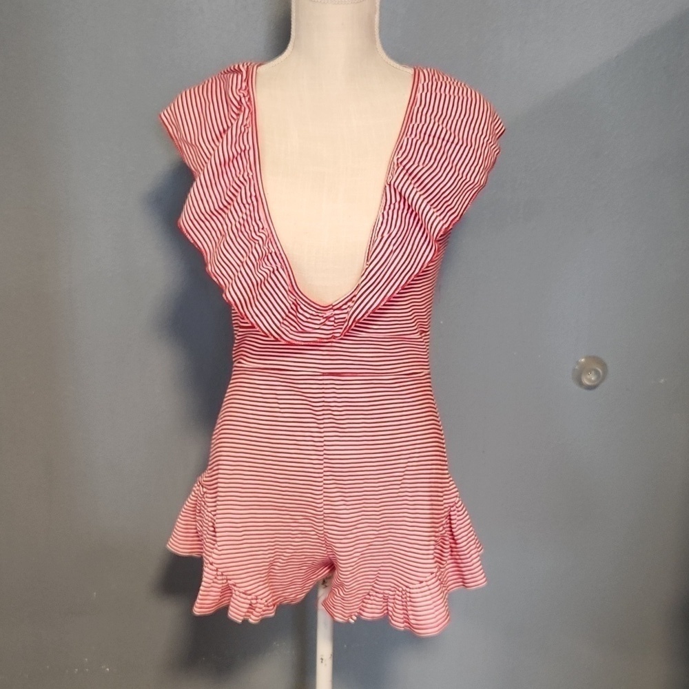 NWT Pretty Little Thing Red striped frill ruffled playsuit romper size 4